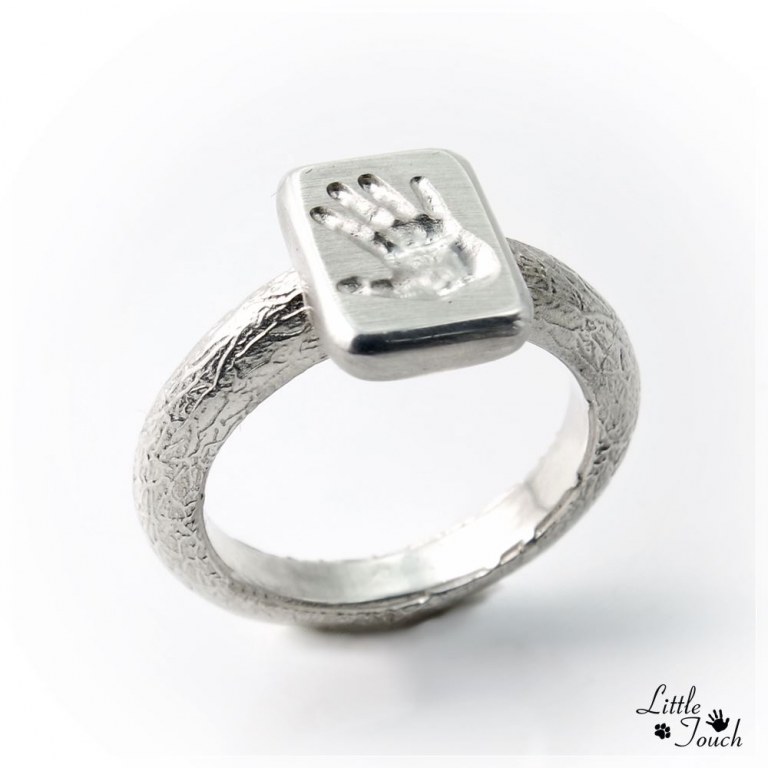 Personalisierter eckiger Ring mit 3D Abdruck